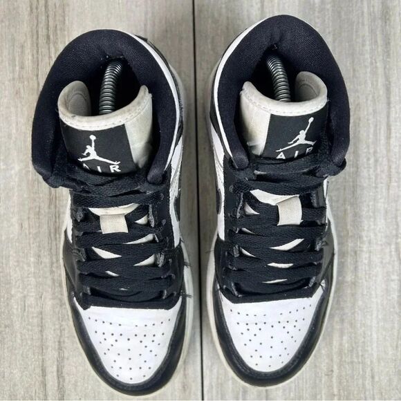 Jordan 1 Retro Mid Panda Black White Lace Up Sneaker Casual Shoe Women’s Size 5 - Picture 6 of 9